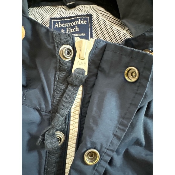 Abercrombie & Fitch Mens Lightweight Water Resistant Jacket - Picture 6 of 15